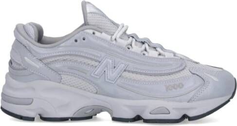 New Balance Zilveren Sneakers voor Stijlvolle Voeten White Unisex