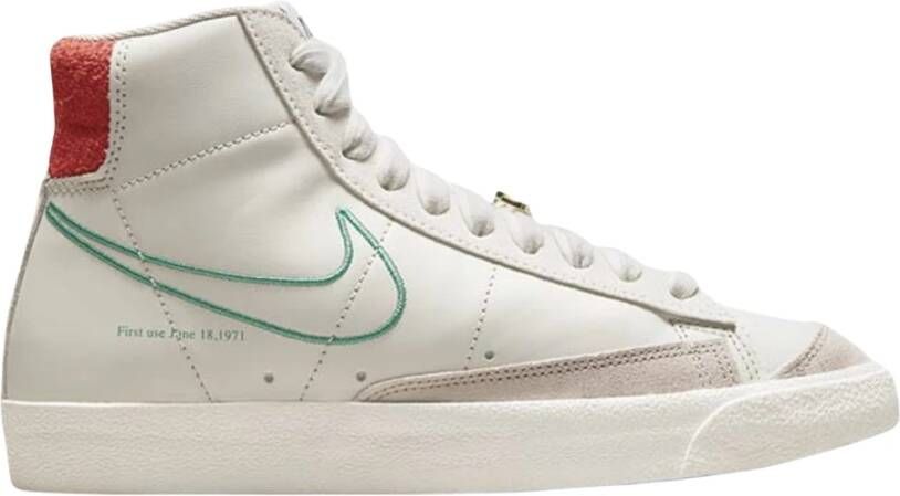 Nike Beperkte oplage Blazer Mid 77 SE Beige Dames