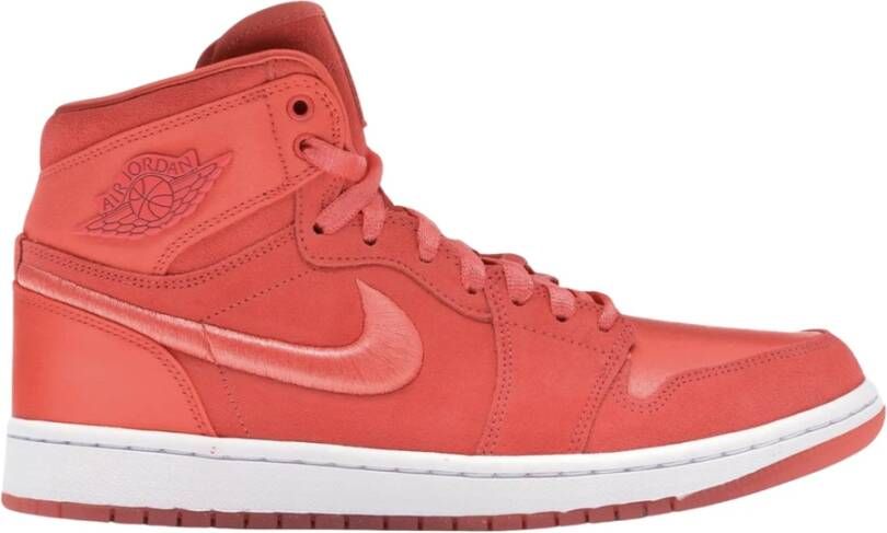 Nike Beperkte oplage Retro High Season of Her Red Heren