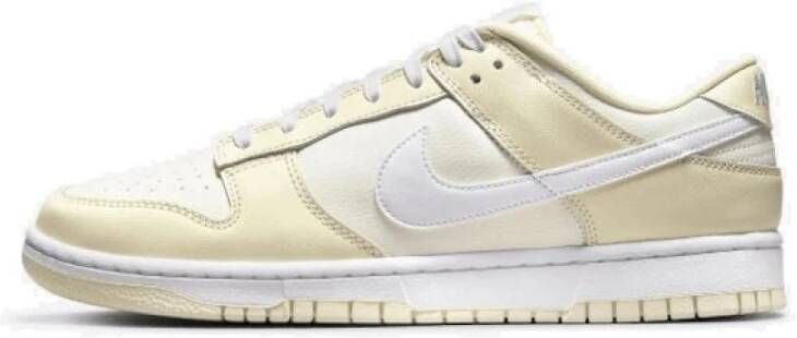 Nike "Coconut Milk Dunk Low Sneakers" Wit Dames