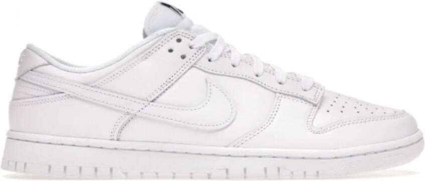 Nike Dunk Low Triple Sneakers Nike Wit Dames