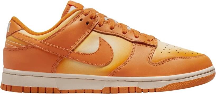 Nike Limited Edition Magma Orange Lage Sneakers Orange Heren