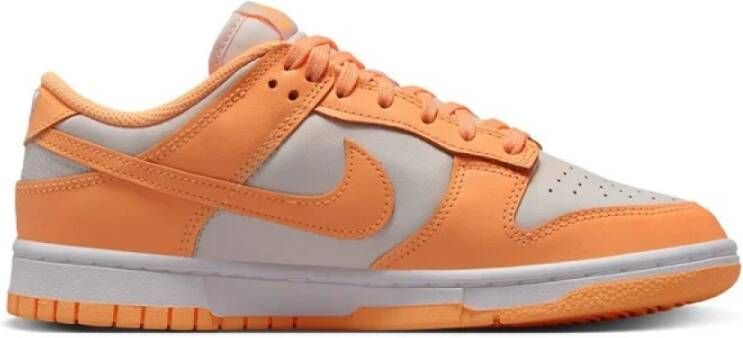 Nike Peach Cream Dunk Low Stijlvolle en veelzijdige sneakers Orange Dames