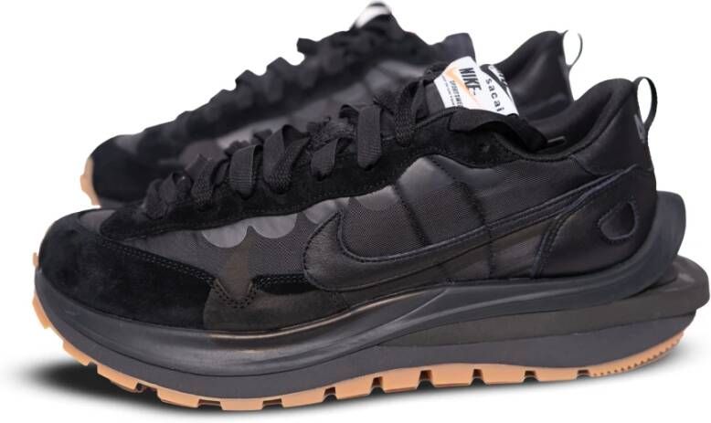 Nike Sneakers Vaporwaffle Sacai Black Gum GS - Foto 1