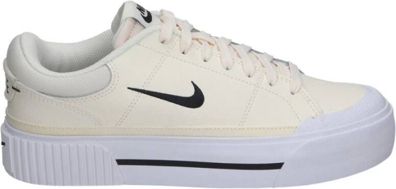 Nike Stijlvolle sportschoenen voor jongeren Beige Dames