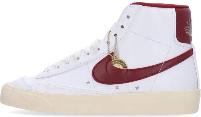 Nike Witte Blazer Mid 77 SE Sneakers White Dames