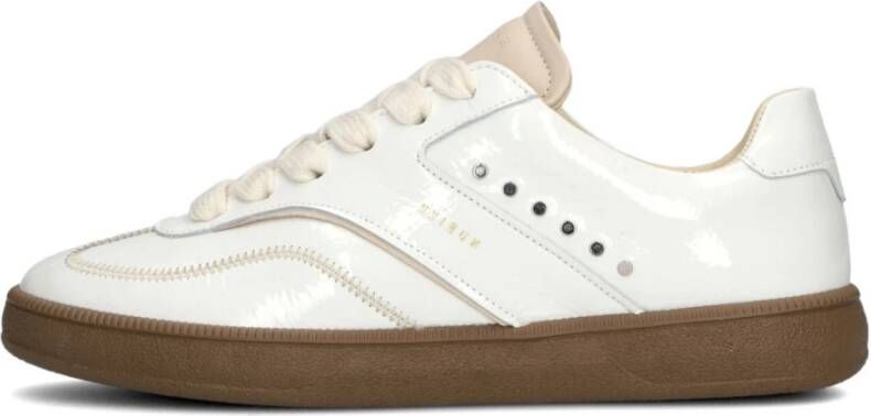 Nubikk Stijlvolle witte sneakers met studs White Dames