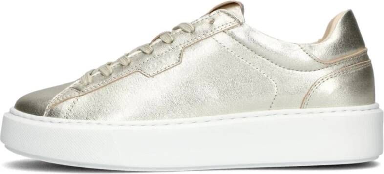 Nubikk Vince Tora Women Gold Metallic Shine Lage sneakers