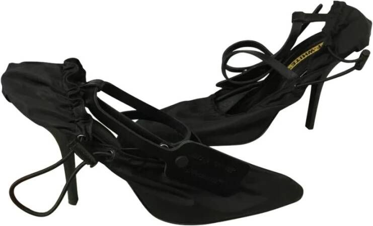 Off-White Chic Zwart Kalfsleren Pumps Met Opaque Hakken