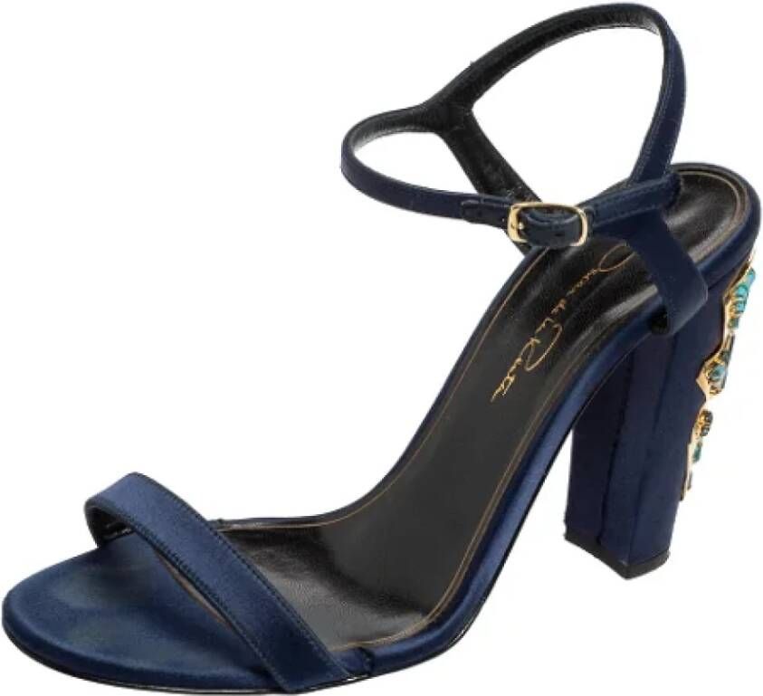 Oscar De La Renta Pre-owned Satin sandals Blue Dames