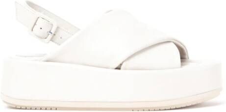 Paloma Barceló Witte Leren Platte Sandalen White Dames