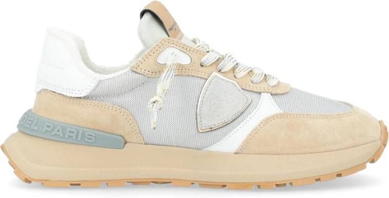 Philippe Model Beige Suede Antibes Sneaker met Zilveren Mesh Beige Dames