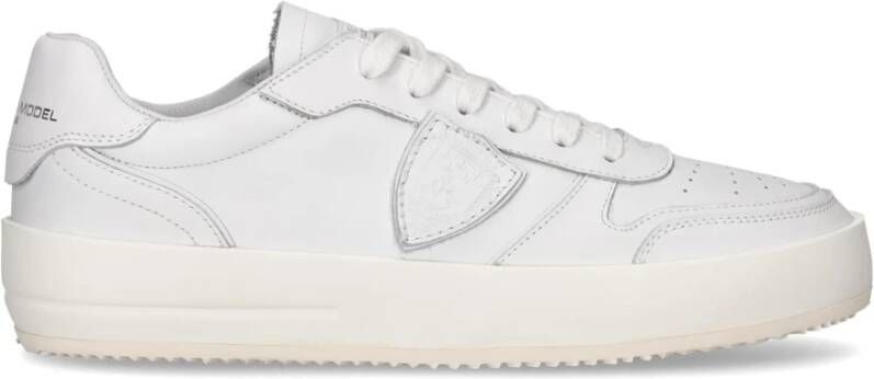 Philippe Model Geperforeerde leren sneakers met logodetail White Heren