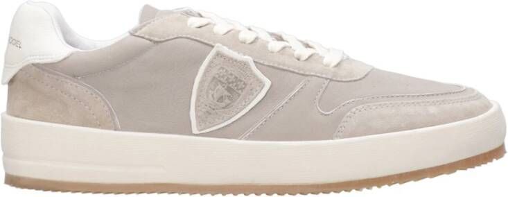 Philippe Model Grijze Sneakers met Geperforeerde Neus Gray Heren