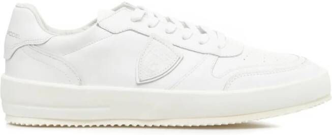 Philippe Model Witte platte schoenen Urban Sneaker Minimalistisch ontwerp White