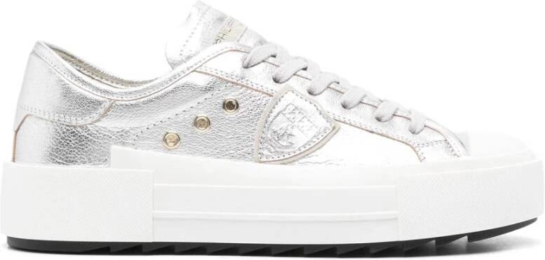 Philippe Model Zilveren Leren Sneakers met Metalen Detail Gray Dames