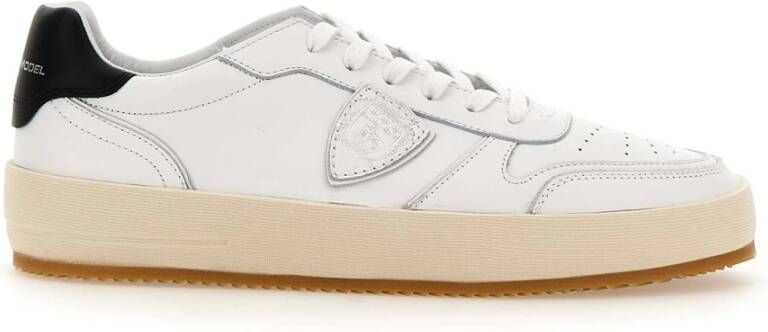 Philippe Model Witte Sneakers met Geperforeerde Tip en Logo White