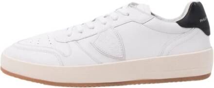 Philippe Model Witte Sneakers met Geperforeerde Tip en Logo White