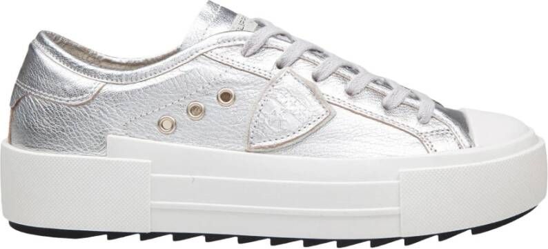 Philippe Model Zilveren Lage Sneakers met Gouden Oogjes Gray Dames