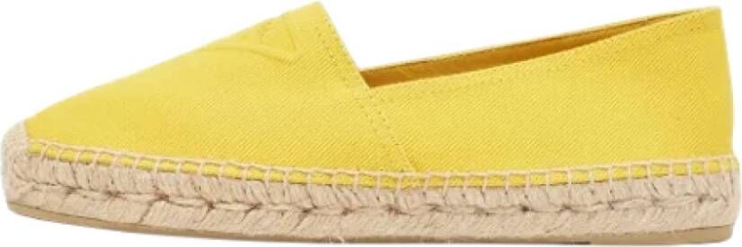 Prada Vintage Pre-owned Canvas espadrilles Yellow Dames