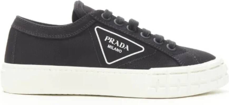 Prada Vintage Pre-owned Canvas sneakers Black Dames