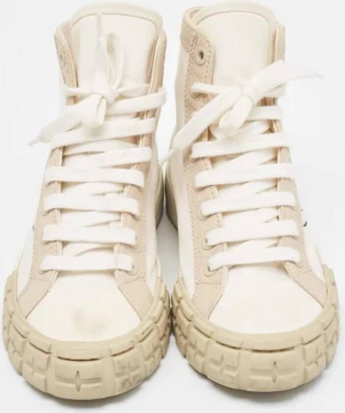 Prada Vintage Pre-owned Canvas sneakers White Dames