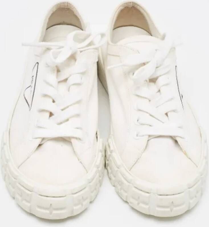 Prada Vintage Pre-owned Canvas sneakers White Dames