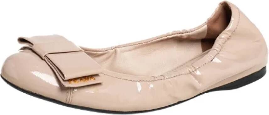 Prada Vintage Pre-owned Leather flats Beige Dames