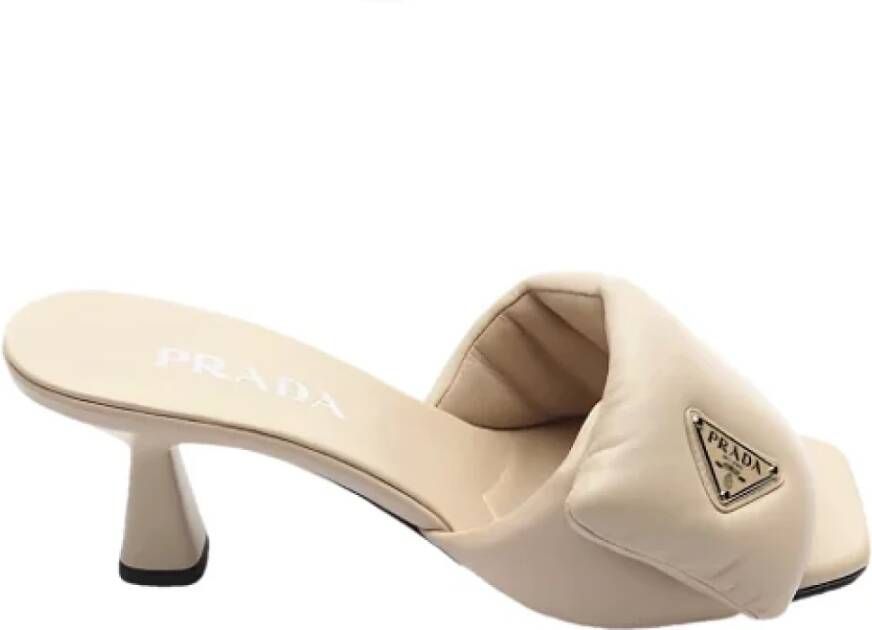 Prada Vintage Pre-owned Leather heels Beige Dames