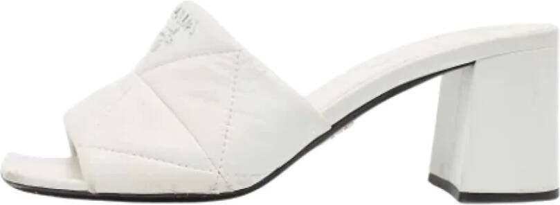 Prada Vintage Pre-owned Leather sandals White Dames