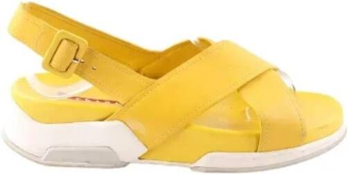 Prada Vintage Pre-owned Leather sandals Yellow Dames