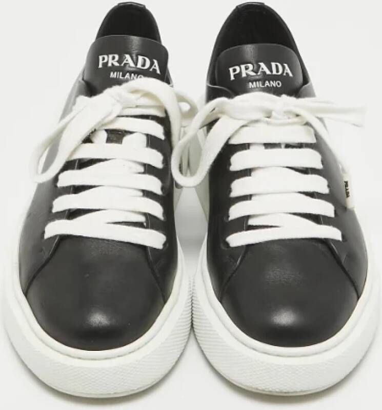 Prada Vintage Pre-owned Leather sneakers Black Dames