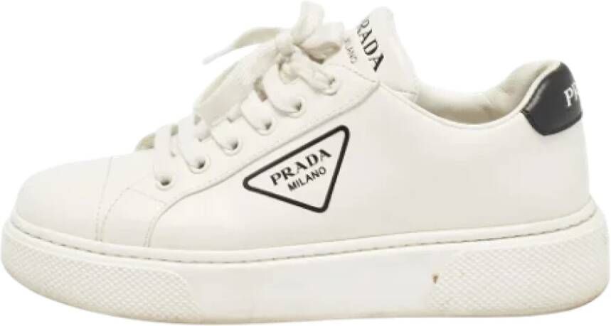 Prada Vintage Pre-owned Leather sneakers White Dames