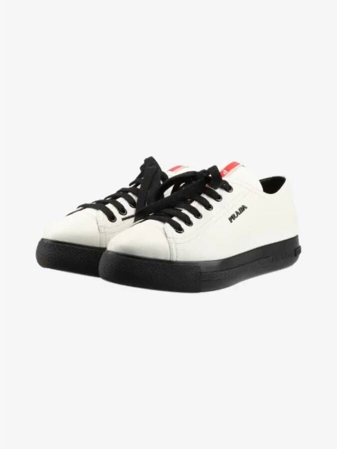 Prada Vintage Pre-owned Leather sneakers White Dames