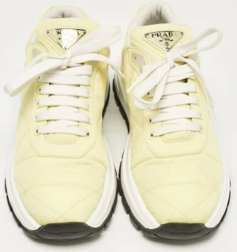 Prada Vintage Pre-owned Nylon sneakers Yellow Dames