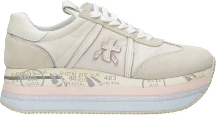 Premiata Suede Logo Sneakers Reguliere Pasvorm Rubberen Zool Beige Dames