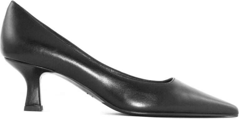 Roberto Festa Zwarte Leren Pumps met Puntige Neus Black Dames