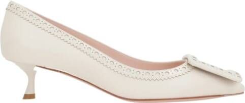 Roger Vivier Ivoor Leren Gesp Hak Pumps Beige Dames