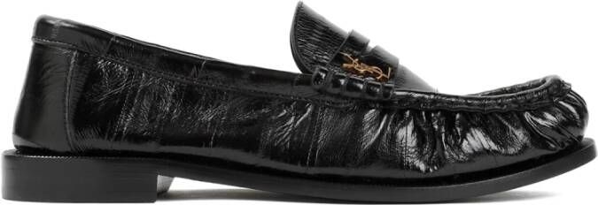 Saint Laurent Zwarte Leren Loafers met Gouden Logo Plaque Black Dames