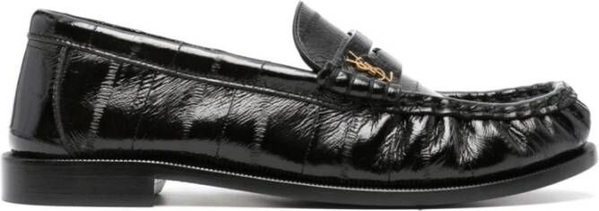 Saint Laurent Zwarte Leren Loafers met Gouden Logo Plaque Black Dames