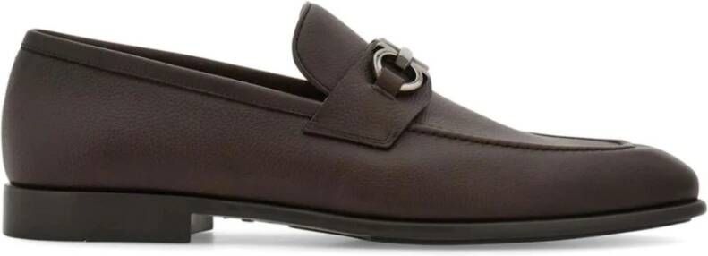 Salvatore Ferragamo Bruine platte loafers van generfd leer schoenen Brown Heren