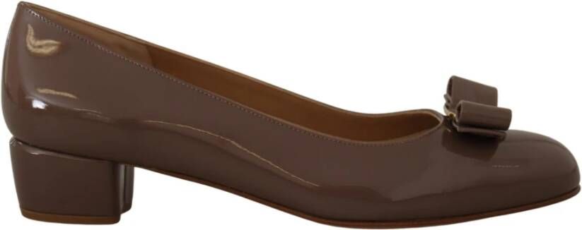 Salvatore Ferragamo Bruine Naplak Kalfsleren Pumps Schoenen Brown Dames