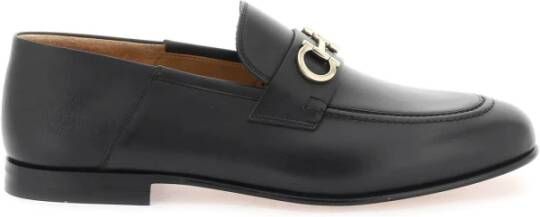 Salvatore Ferragamo Gancini Loafers met Gouden Detail Black Heren