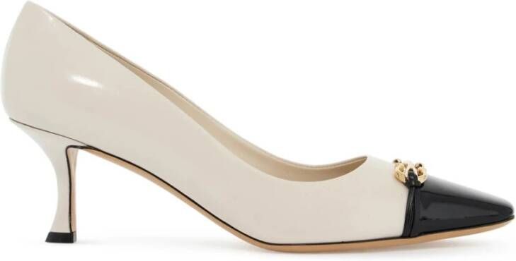 Salvatore Ferragamo Gancini Ornament Leren Pumps White Dames