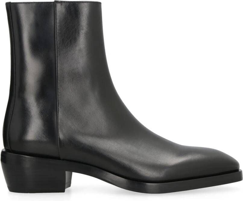 Salvatore Ferragamo Kalfsleren Enkellaarzen Black Heren