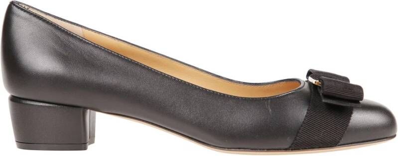 Salvatore Ferragamo Klassieke Zwarte Pump Schoenen Black Dames