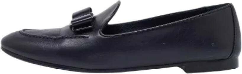 Salvatore Ferragamo Pre-owned Canvas flats Black Dames