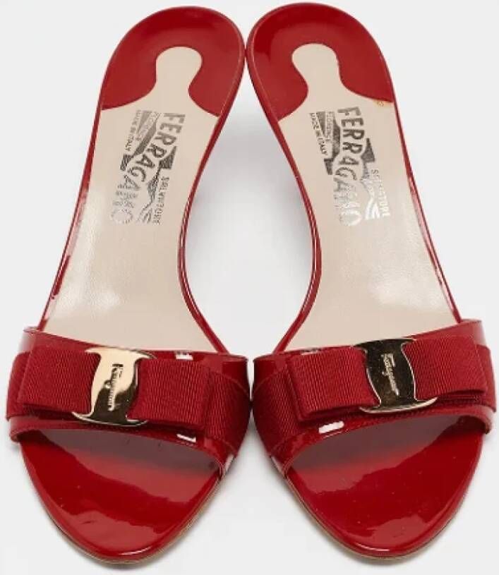 Salvatore Ferragamo Pre-owned Fabric sandals Red Dames