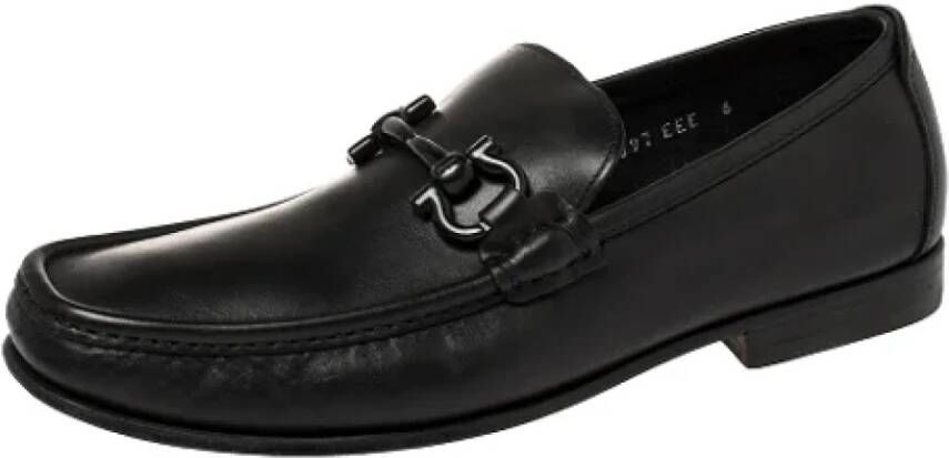 Salvatore Ferragamo Pre-owned Leather flats Black Dames