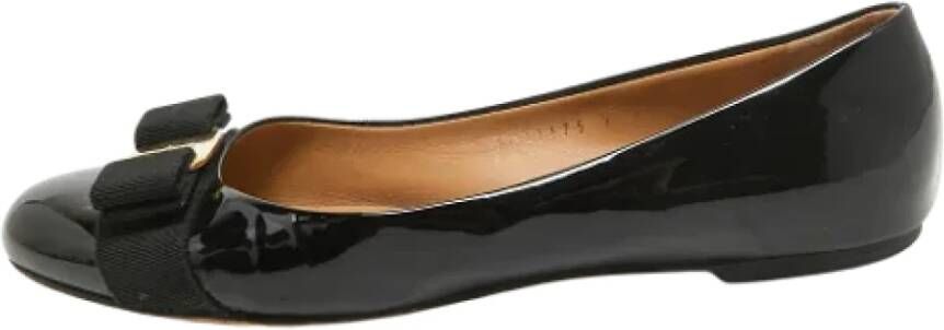 Salvatore Ferragamo Pre-owned Leather flats Black Dames